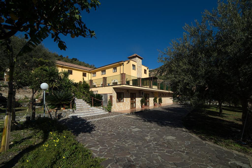 Agriturismo Villa Orchidea Ali Terme Eksteriør billede